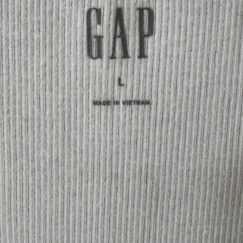 GAP Gray Ribbed Tank Top - Picture 3 of 3